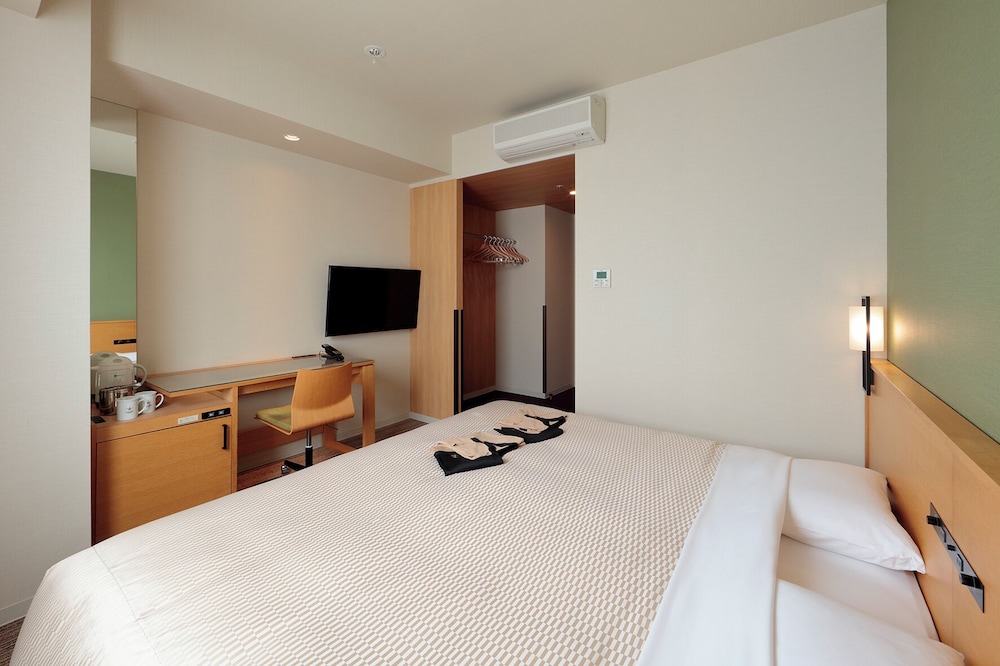 エクゼクティブキング 禁煙 客室1 | カンデオ ホテルズ松山大街道