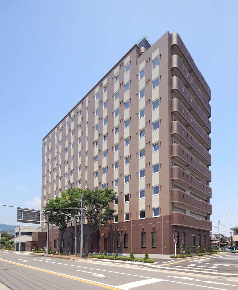 ホテルルートイン伊勢原大山インター -国道 246 号-
