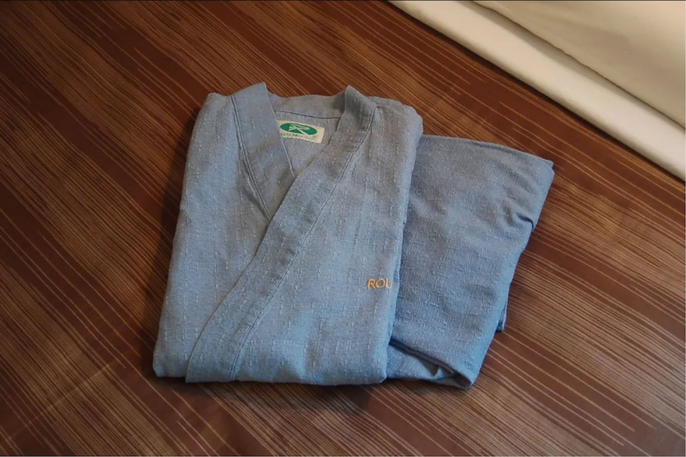 セミダブルルーム 禁煙 客室の設備とサービス1 | ホテルルートイン伊勢原大山インター -国道 246 号-