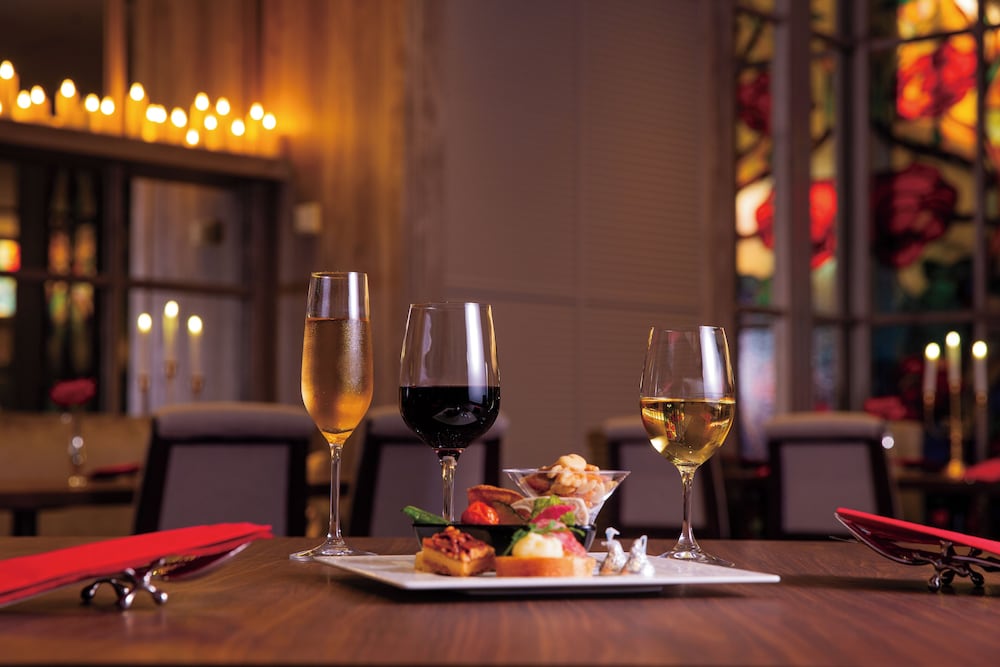 エグゼクティブフロア 禁煙 (ハースハーモニールーム ベッド2台) 専用朝食 (セミビュッフェ) & ラウンジアクセス付き 客室5 | 舞浜ビューホテル by HULIC