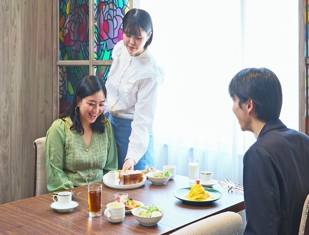 エグゼクティブフロア 禁煙 (ハースハーモニールーム ベッド2台) 専用朝食 (セミビュッフェ) & ラウンジアクセス付き 客室2 | 舞浜ビューホテル by HULIC