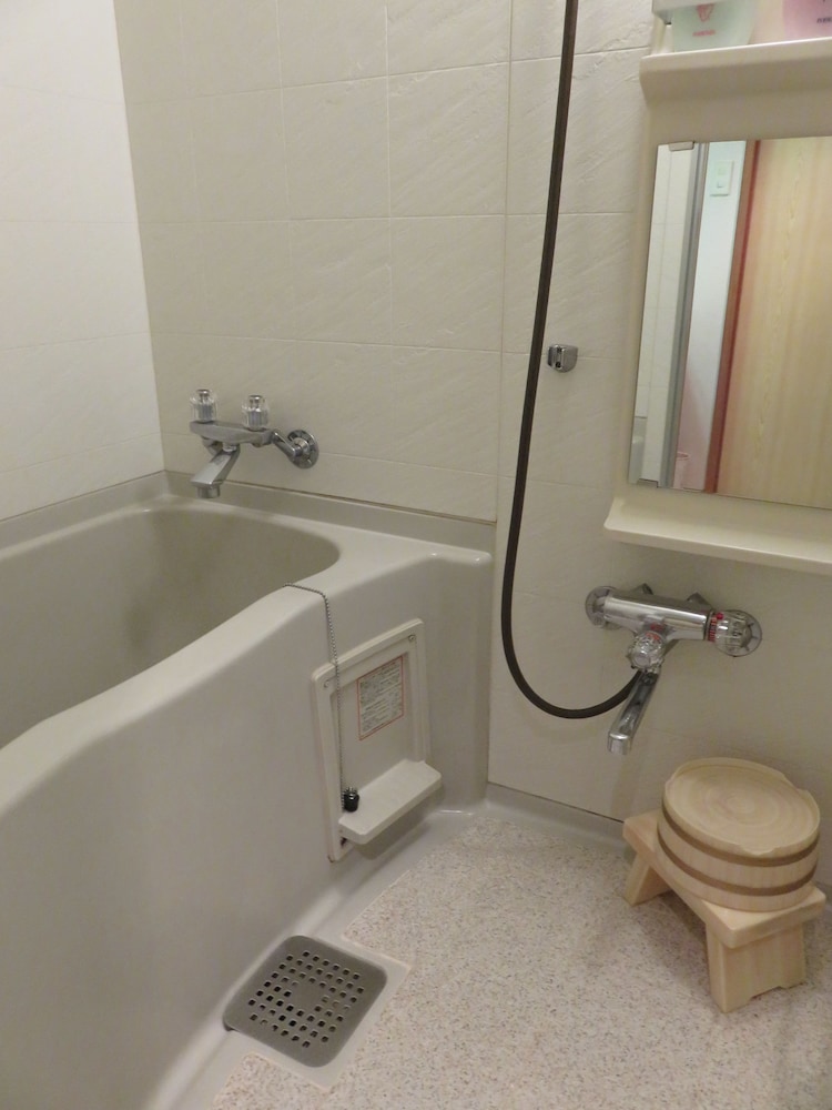 和室 (嬉春亭) オーシャンビュー (ビュッフェスタイルディナー) バスルーム0 | 戸田家