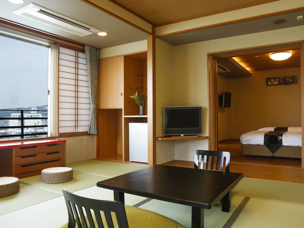 デラックス和洋室 (ビュッフェスタイルディナー) | 戸田家