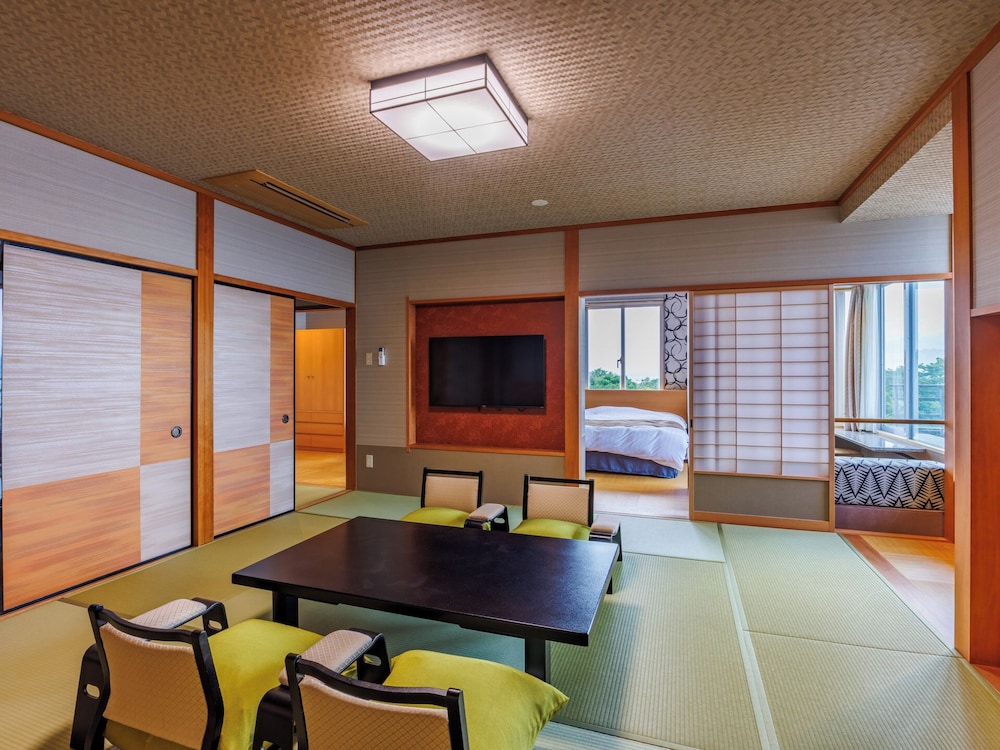 (嬉春亭) 和洋スイート (バイキング) 禁煙 | 戸田家