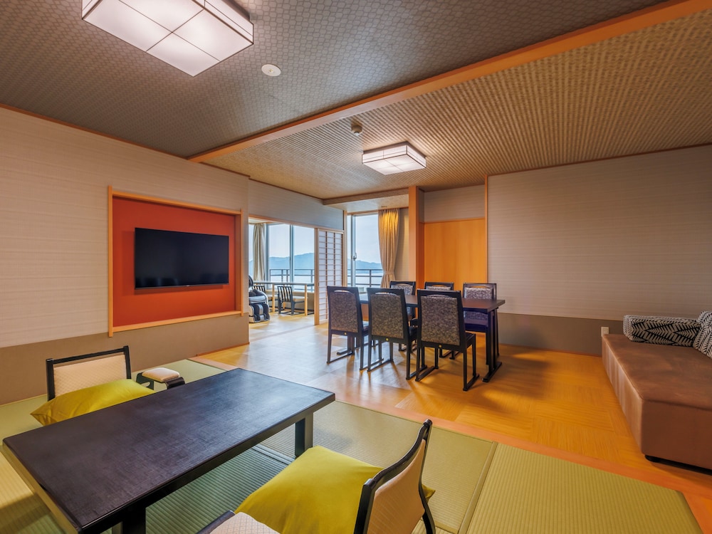 (嬉春亭) ユニバーサル和洋スイート (バイキング) 禁煙 部屋からの景観0 | 戸田家