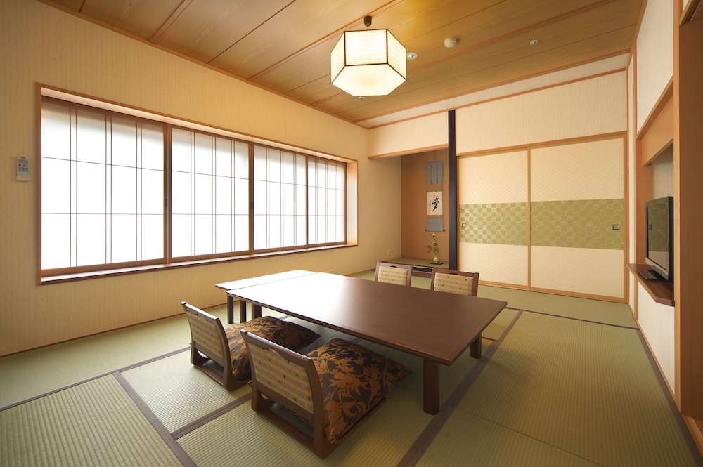 VILLA瑞鶴荘　海吹 客室1 | ホテル別邸 海と森