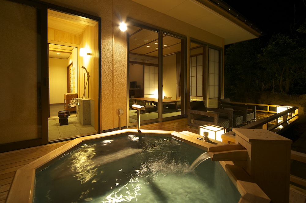 VILLA瑞鶴荘 森海 客室1 | ホテル別邸 海と森