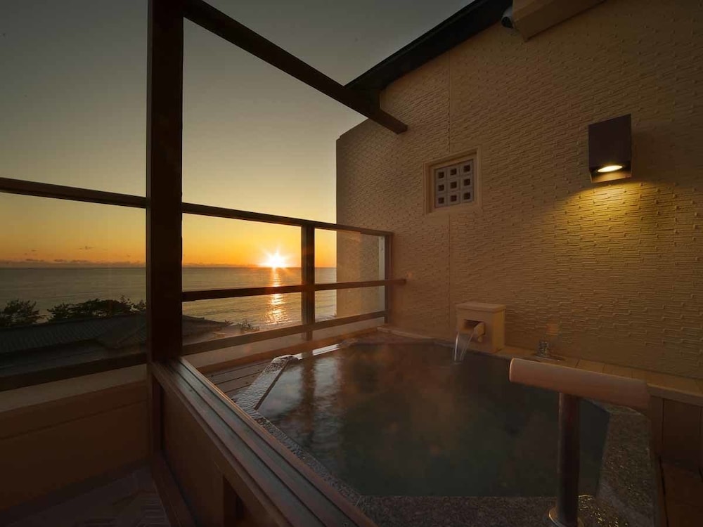 ホテル棟3階　オーシャンビュー | ホテル別邸 海と森