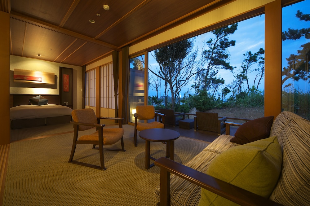 VILLA瑞鶴荘 星望 客室1 | ホテル別邸 海と森