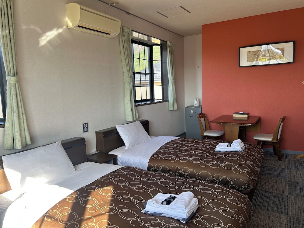 洋室1階ツインルーム 禁煙 | 湯布院 旅の蔵