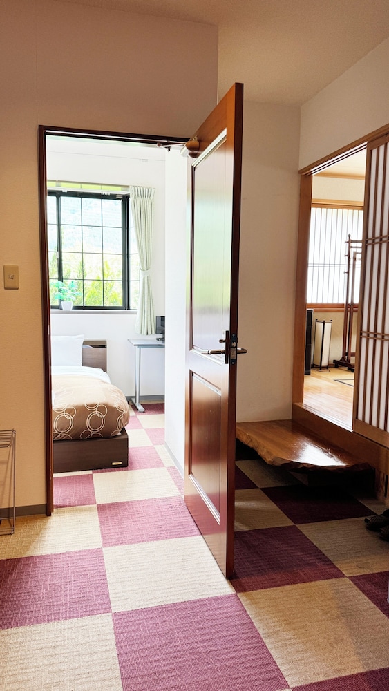 和洋室1階ファミリールーム 禁煙 客室22 | 湯布院 旅の蔵