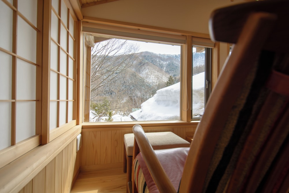 【離れ】 露天⾵呂付き (メゾネット) 客室3 | 蛍雪の宿 尚文
