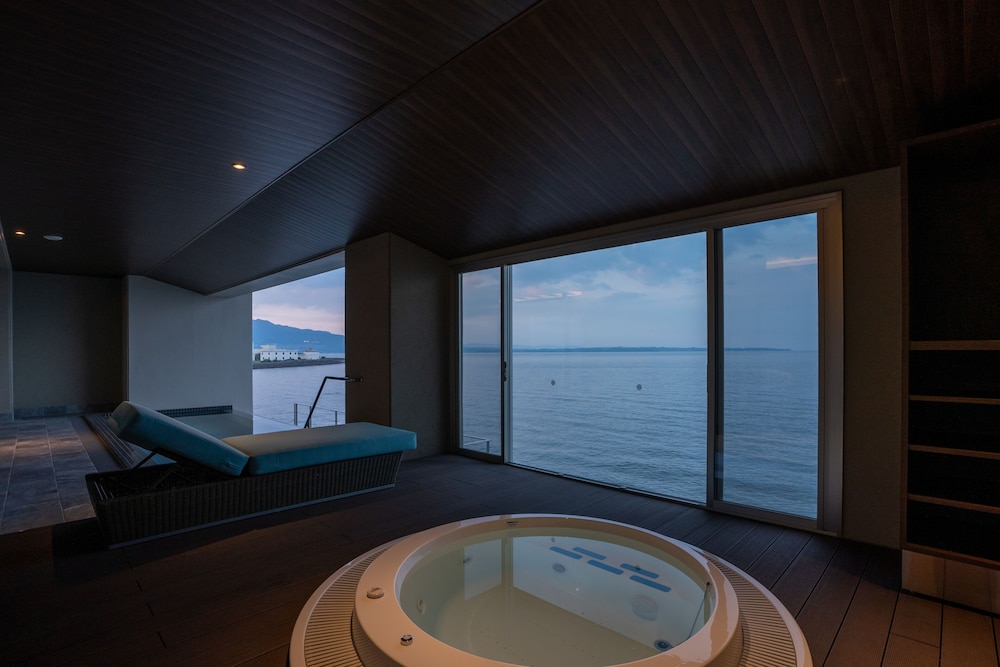 PSタイプ プール付きジュニアスイート 150sqm 客室の設備とサービス1 | AMANE RESORT SEIKAI