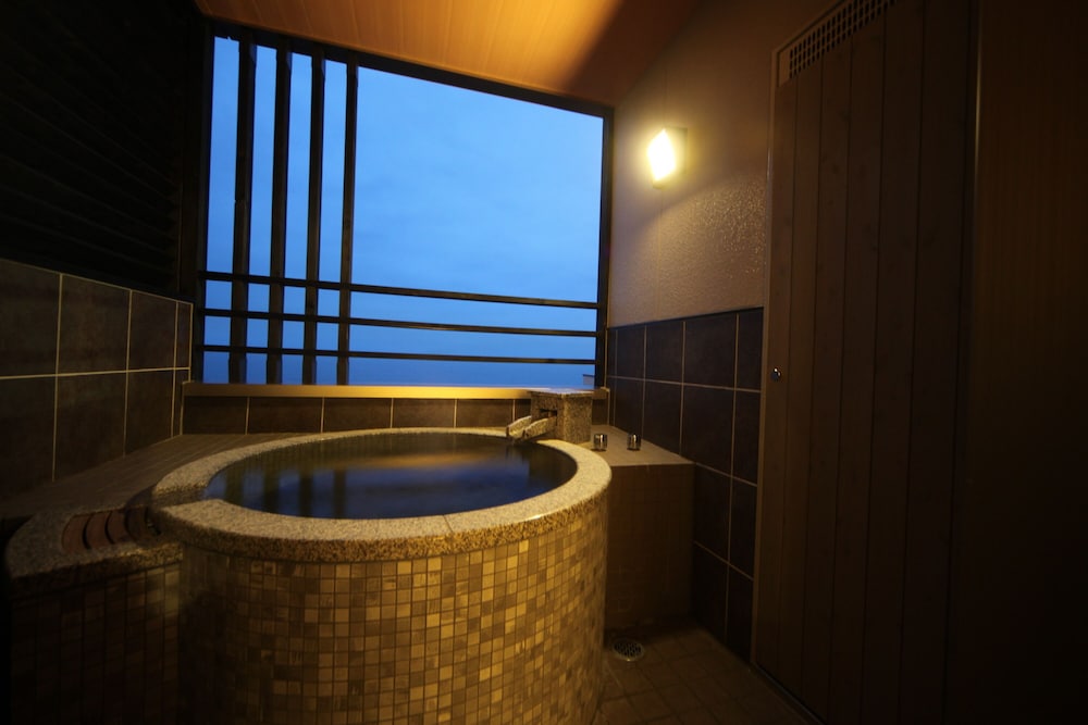 エグゼクティブ スイート (L type) バスルーム0 | AMANE RESORT SEIKAI