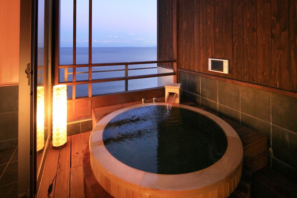ラグジュアリースイートルーム 露天風呂付き (TYPE O) バスルーム0 | AMANE RESORT SEIKAI