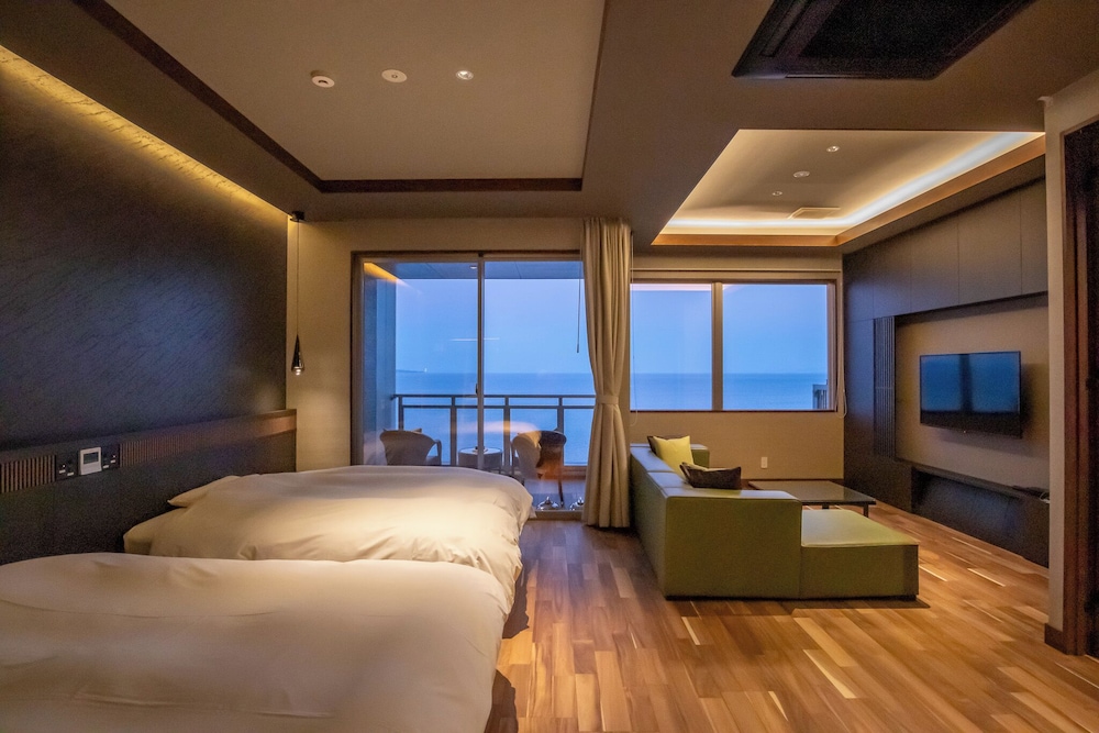 G2タイプ [晴の棟 展望離れ 5F] 「空」「虹」(ツイン 2名) | AMANE RESORT SEIKAI