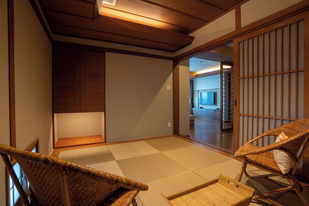 Qタイプ デラックス和モダン 客室1 | AMANE RESORT SEIKAI