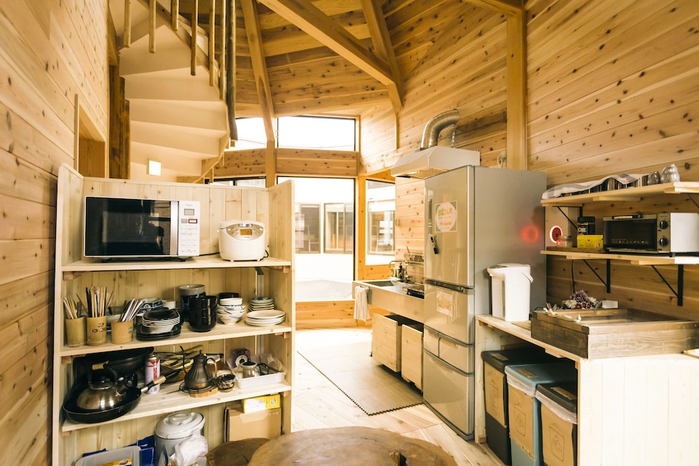 ツインルーム 共用キッチン設備0 | 伊勢のゲストハウス風見荘