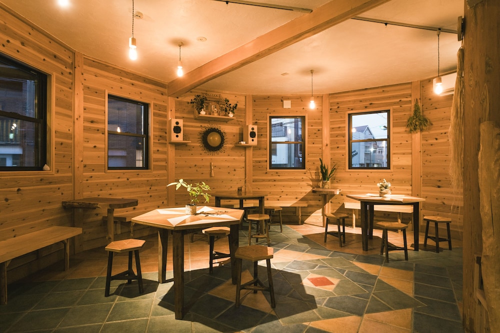 ロビーラウンジ1 | 伊勢のゲストハウス風見荘 ロビーラウンジ1 | 伊勢のゲストハウス風見荘