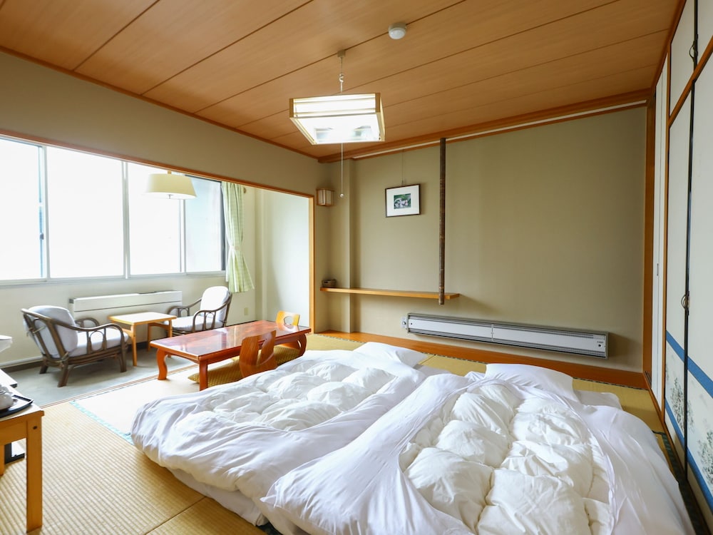 和室10畳 専用バスルーム 禁煙 | ホテルゆだなか