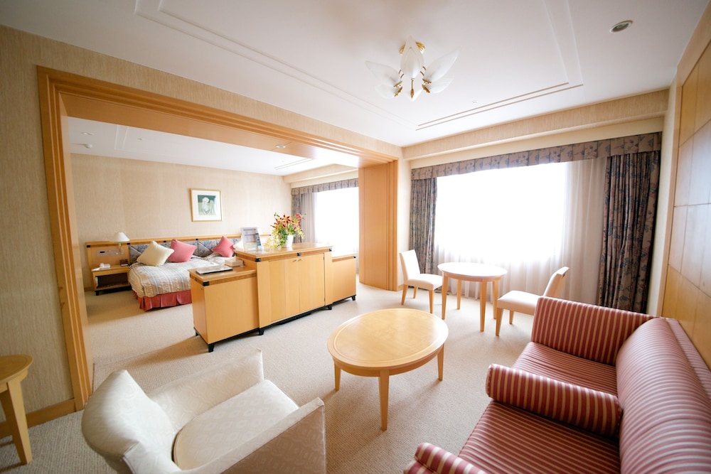 ジュニア スイート 客室2 | グランドホテル白山
