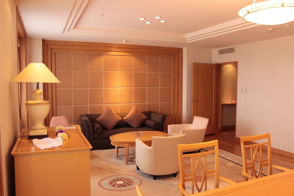 スイート 喫煙可 リビング エリア0 | グランドホテル白山