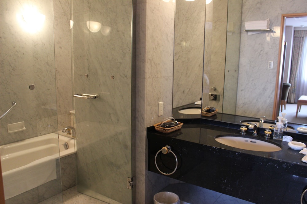 スイート 喫煙可 バスルーム0 | グランドホテル白山