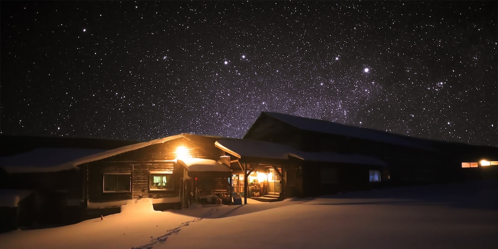 [本館] 和室8畳(お手洗い, 洗面所なし) 部屋からの景観0 | 谷地温泉