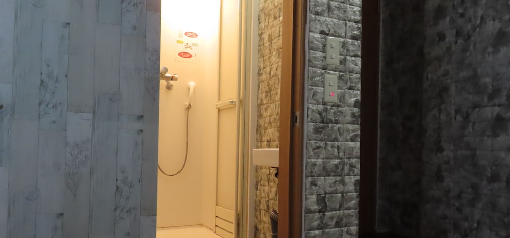 エコノミー アパートメント シティビュー バスルーム2 | ソフィアス アパートメント