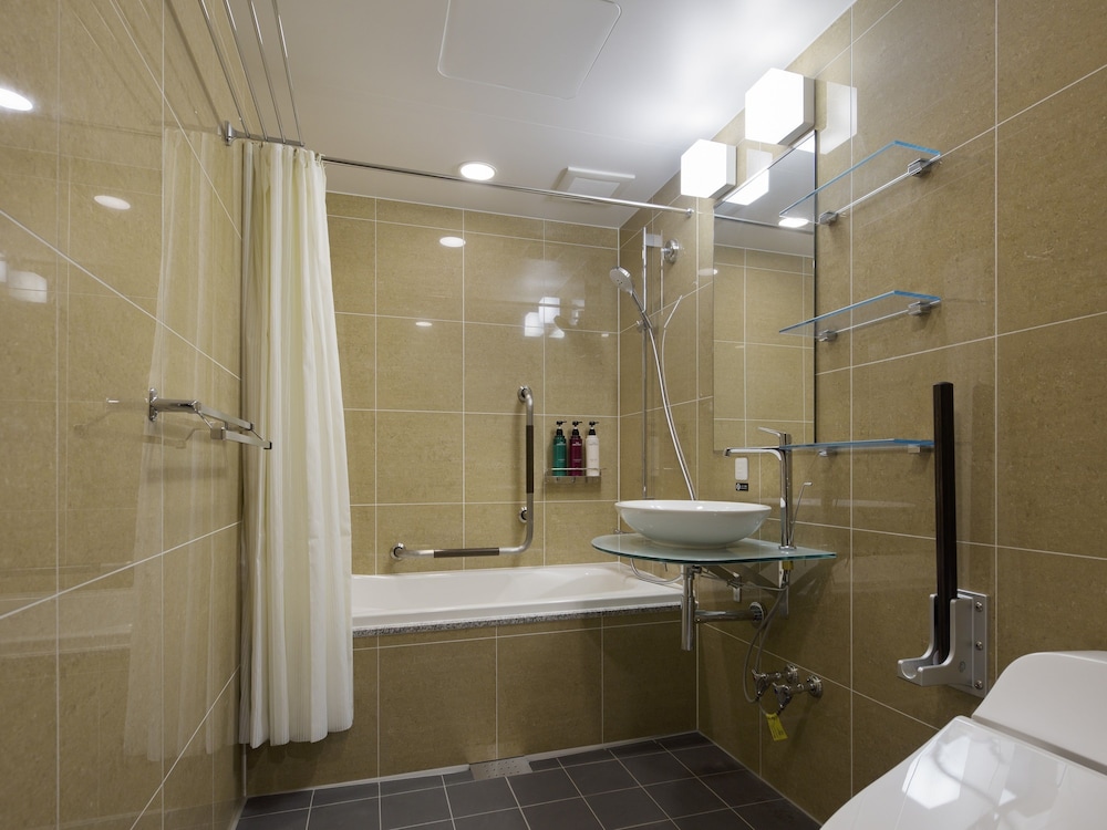 デラックス ツインルーム 禁煙 (27th floor) バスルーム0 | アパホテル〈新宿 歌舞伎町タワー〉