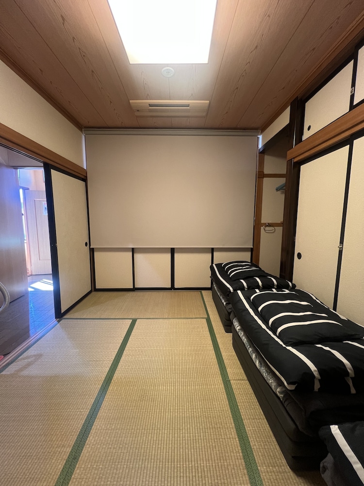 スーペリア ルーム 禁煙 共用バスルーム フロアマップ0 | マウント富士ホステルマイケルズ