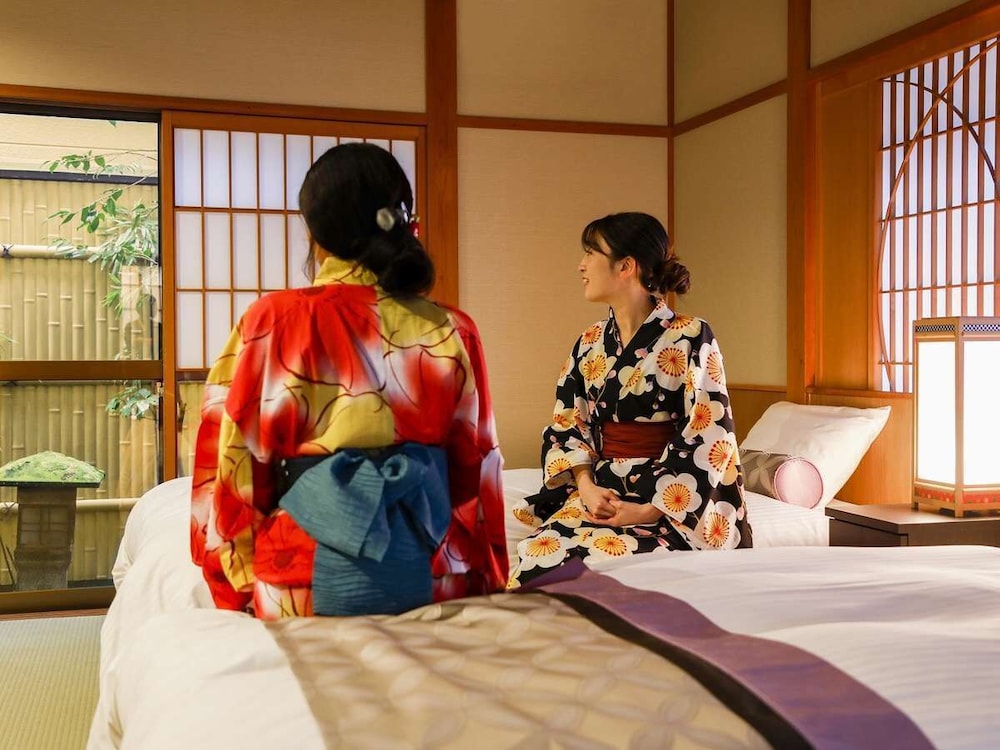 コンフォート ルーム シングルベッド 2 台 客室2 | 城崎温泉 夢こやど 天望苑