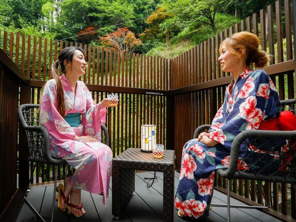 ベーシック ルーム シングルベッド 2 台 バルコニー 部屋からの景観0 | 城崎温泉 夢こやど 天望苑