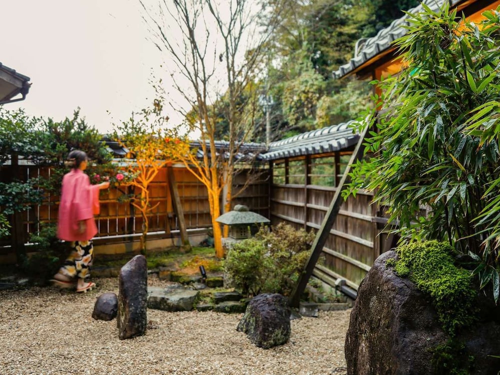 スタンダード ルーム シングルベッド 2 台 部屋からの景観1 | 城崎温泉 夢こやど 天望苑