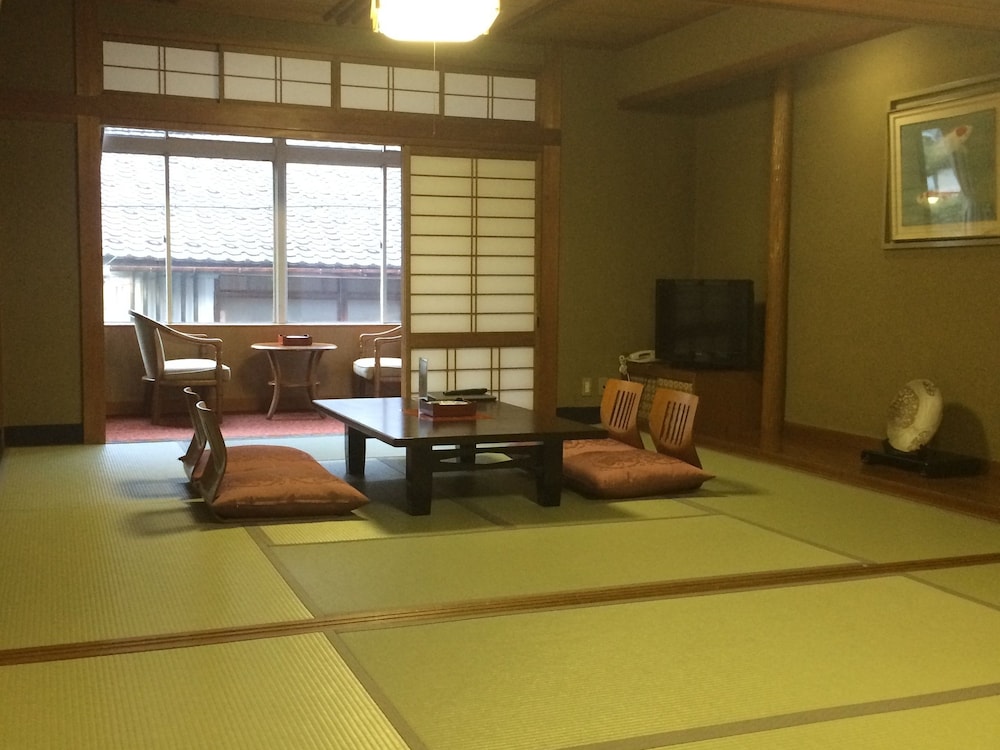 客室1 | 泉都