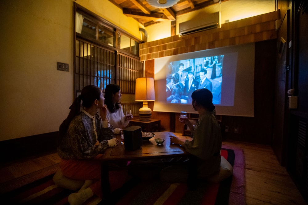 トラディショナル ハウス 2 ベッドルーム 禁煙 リビングルーム0 | Bamba Hotel Tokyo 一棟貸し