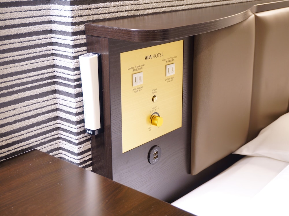 セミダブルルーム禁煙室 客室3 | アパホテル〈本八戸〉