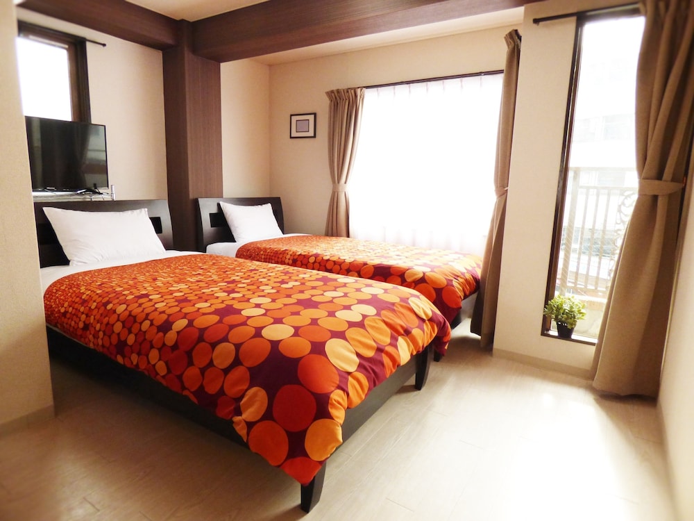 ツインルーム シングルベッド 2 台 禁煙 客室3 | 京都うら～らかハウス