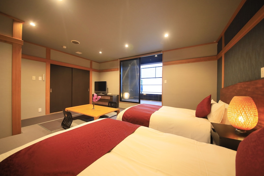 エコノミー ツインルーム ベッド (複数台) 専用バスルーム 客室1 | 箱根強羅 別邸今宵