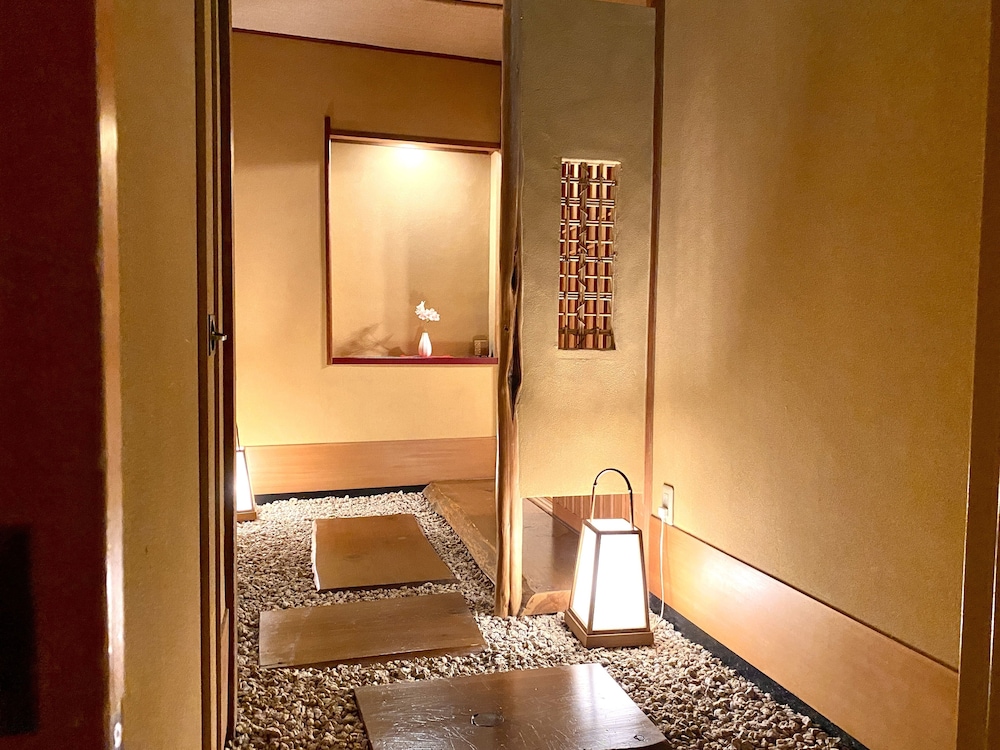 露天風呂付客室(坐忘) 客室2 | 四季の湯座敷 武蔵野別館