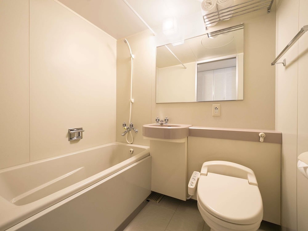 クラシック ルーム (2 Twin Beds,1 Sofabed and 1 Extra bed) 客室9 | グランドメルキュール八ヶ岳リゾート & スパ