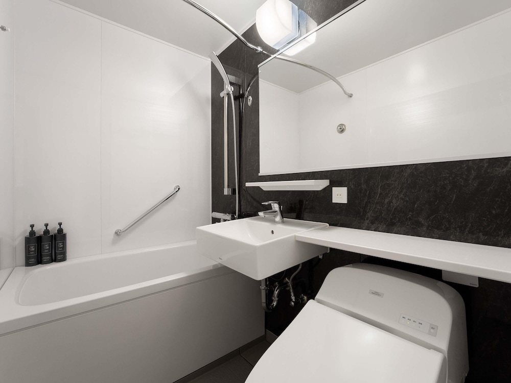 スタンダード ルーム シングルベッド 2 台 客室1 | グランドメルキュール浜名湖リゾート & スパ