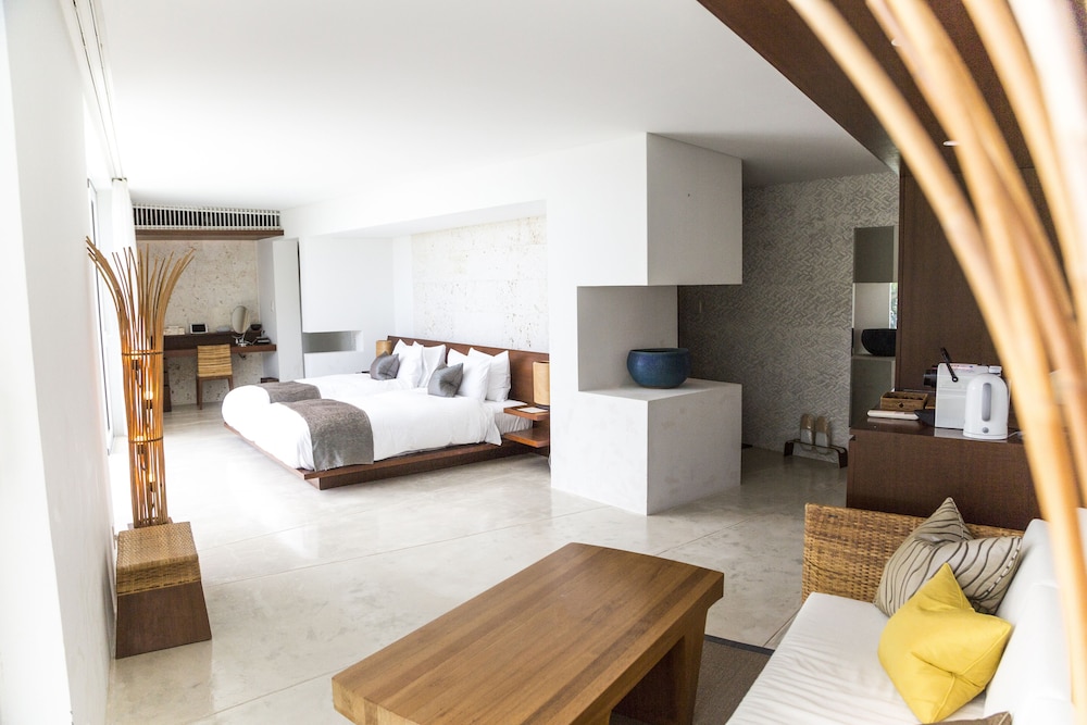 ヴィラ 1ベッドルーム（禁煙）専用プール付 客室4 | JUSANDI (ユサンディ)