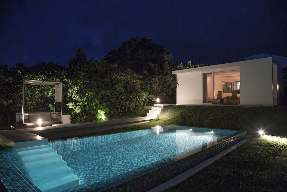 ヴィラ 1ベッドルーム（禁煙）専用プール付 客室12 | JUSANDI (ユサンディ)