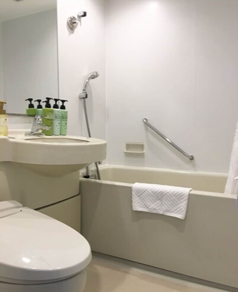 ダブルルーム 禁煙 バスルーム0 | ホテルモンテローザ太田