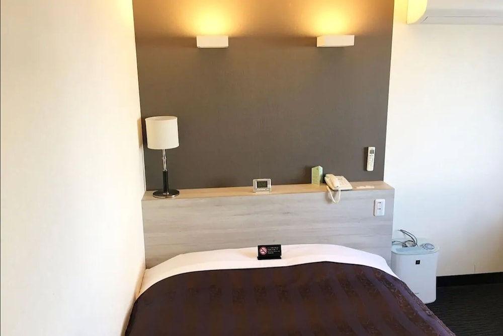 ダブルルーム 喫煙可 客室1 | ホテルモンテローザ太田