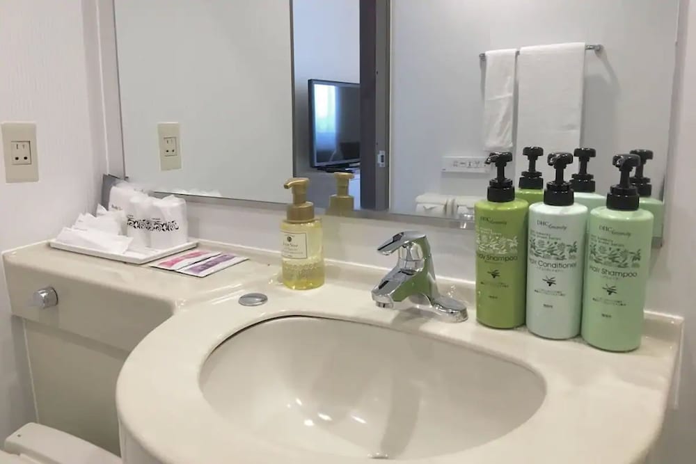 ダブルルーム 喫煙可 バスルーム0 | ホテルモンテローザ太田