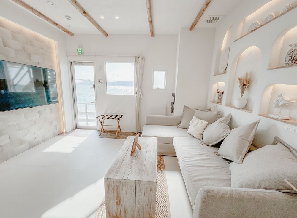 デザイン 4 人部屋 クイーンベッド 1 台ソファーベッド付き 禁煙 ビーチビュー | GuestHouse Geragera