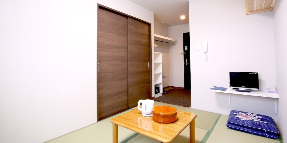 和室6畳間 (アウトバス) 禁煙 | ロッヂコロポックル