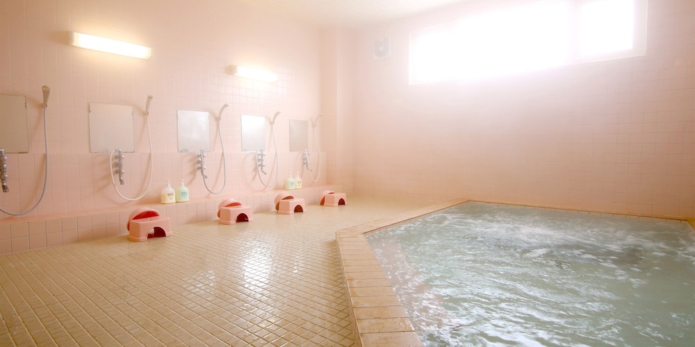 和室6畳間 (アウトバス) 禁煙 共用バスルーム1 | ロッヂコロポックル